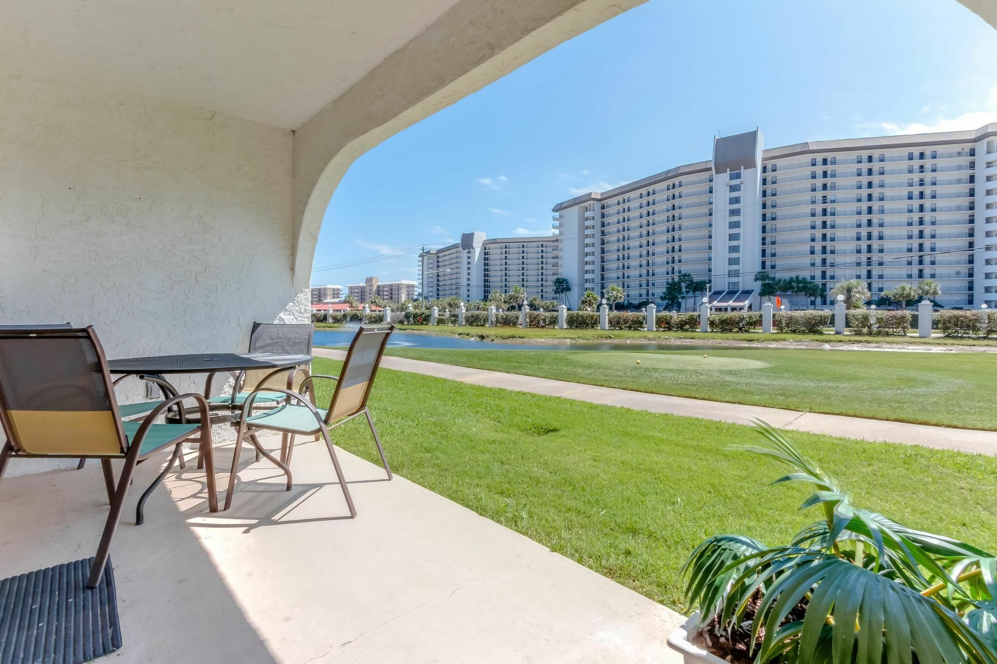 Edgewater Golf 504 Apartment *