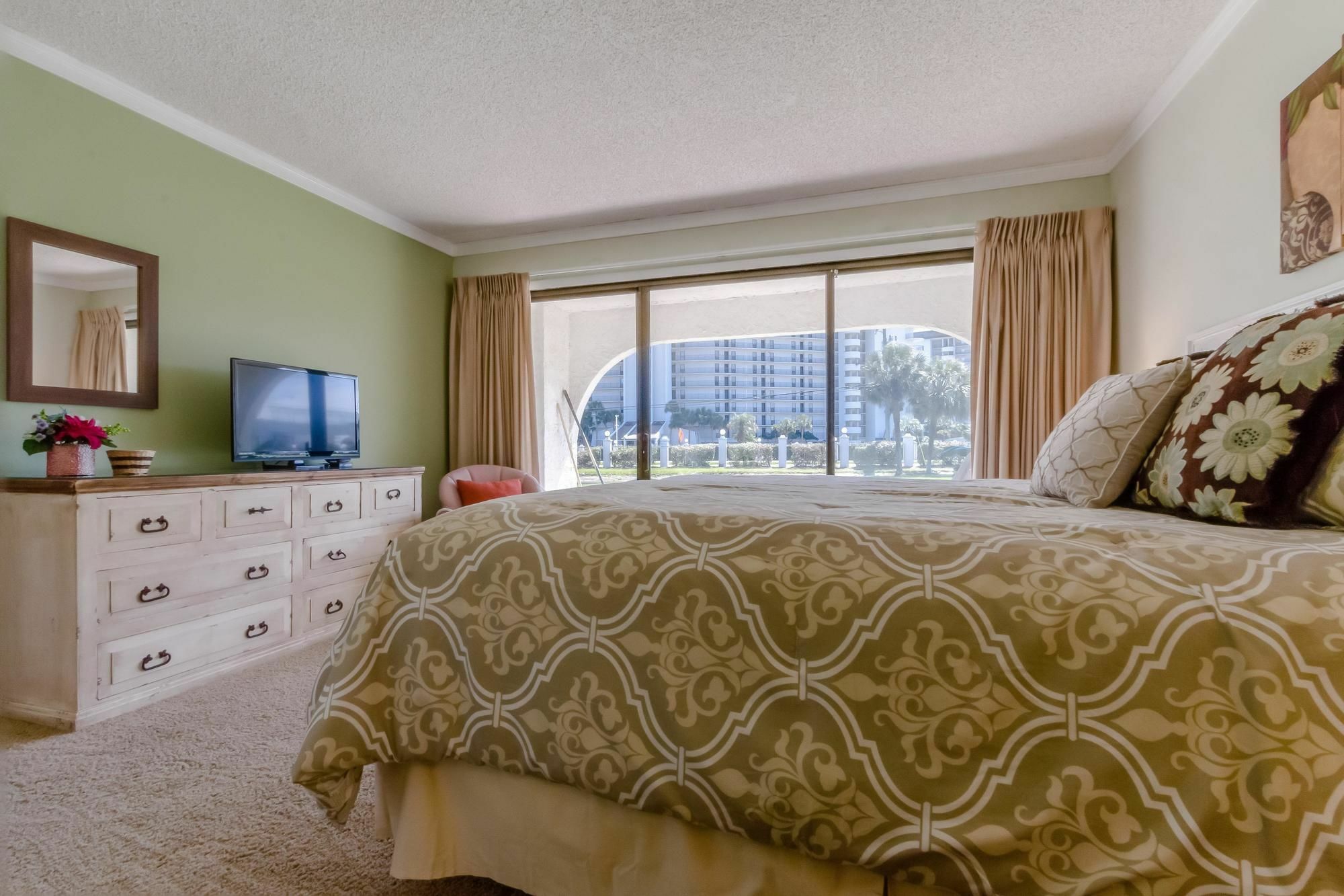 Edgewater Golf 504 *